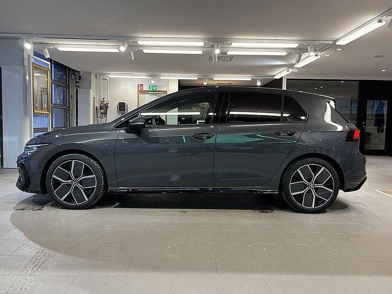 Ny VW Golf VIII R-line Edition 204 HK (150 kW) 2025 Kombi