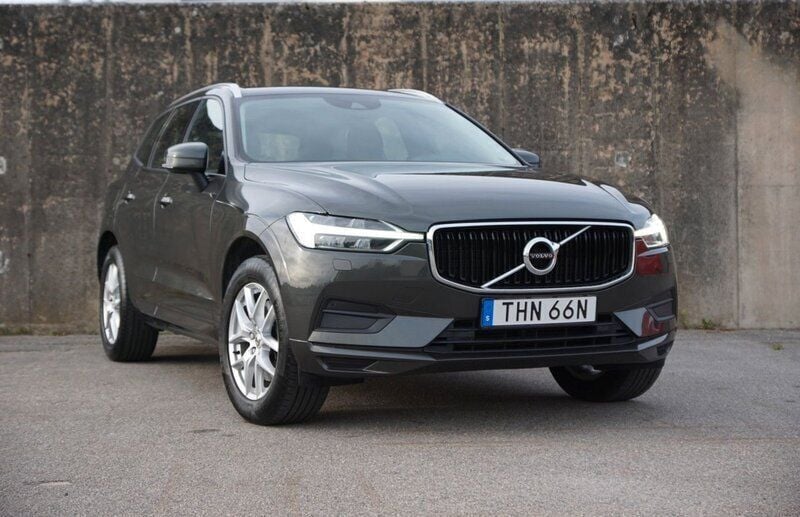 Mörkgrå Begagnad 2020 Volvo XC60 SUV | 239 900 kr (Superpris) - Bild 1/4
