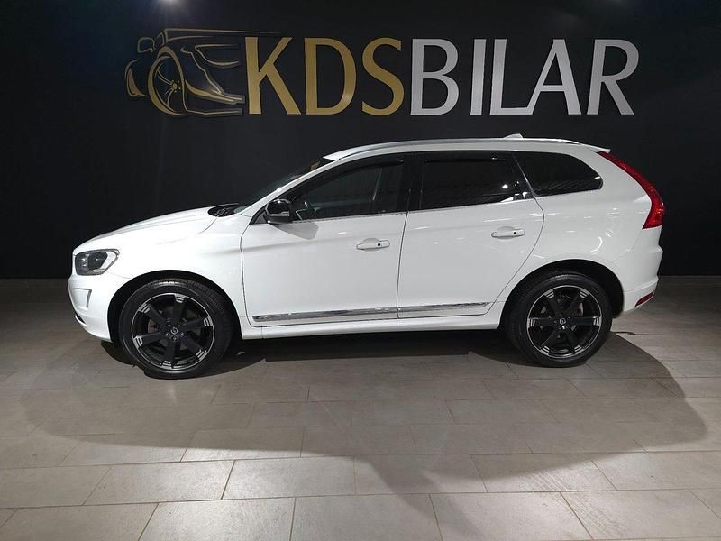 Vit Begagnad 2015 Volvo XC60 Summum SUV | 179 900 kr (Marknadspris) - Bild 1/4