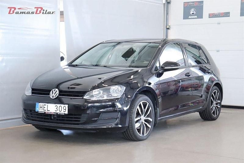 Svart Begagnad 2013 VW Golf VII Style Halvkombi | 94 900 kr (Marknadspris) - Bild 1/4