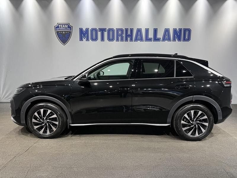 Svart Begagnad 2026 VW T-Roc SUV | 399 700 kr - Bild 1/4