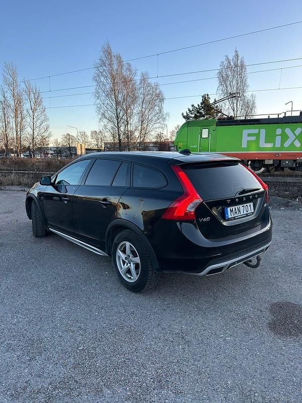 Begagnad Volvo V60 CC 150 HK (110 kW) 2016 Kombi