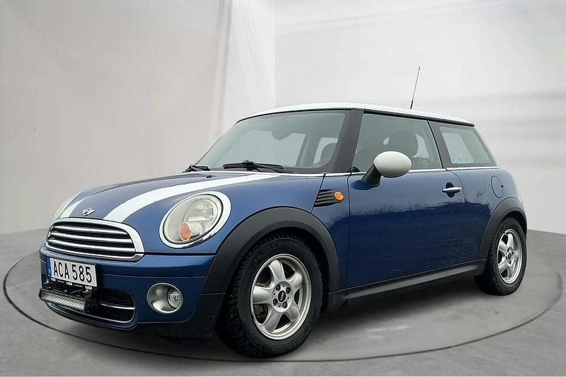Blå Begagnad 2008 Mini Cooper D Pepper Halvkombi | 40 000 kr (Superpris) - Bild 1/4