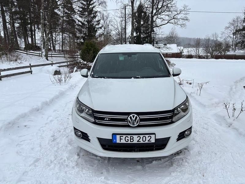 Begagnad 2014 VW Tiguan R-line SUV | 82 000 kr (Bra pris) - Bild 1/4
