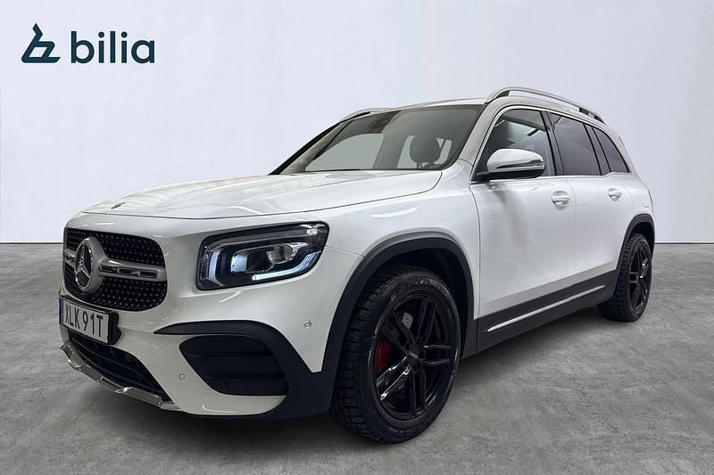 Vit Begagnad 2022 Mercedes GLB200 AMG SUV | 339 900 kr (Lite dyr) - Bild 1/4