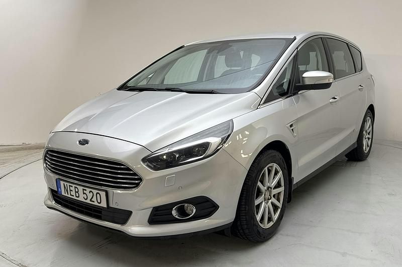 Grå Begagnad 2016 Ford S-MAX S Minibuss | 152 000 kr (Marknadspris) - Bild 1/4