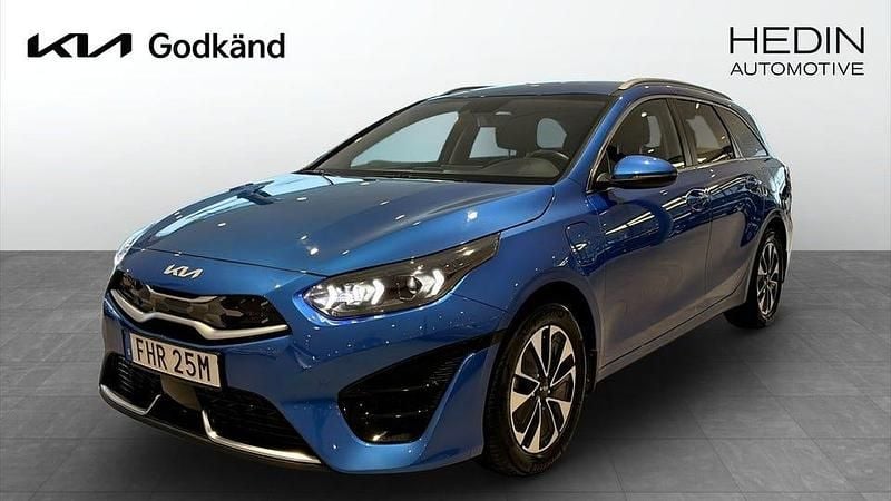 Blå Begagnad 2024 Kia Ceed Advance Halvkombi | 309 900 kr (Marknadspris) - Bild 1/4