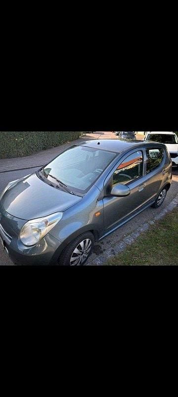 Grå Begagnad 2009 Suzuki Alto Halvkombi | 10 000 kr (Superpris) - Bild 1/4