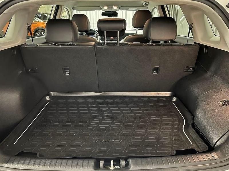 Begagnad Kia Niro Advance 141 HK (103 kW) 2020 Snow white pearl  vit pärlmetallic SUV