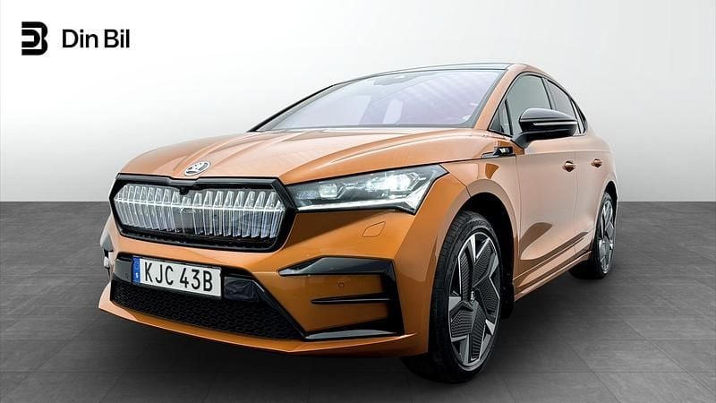 Orange Begagnad 2023 Skoda Enyaq iV RS SUV | 439 900 kr (Bra pris) - Bild 1/4