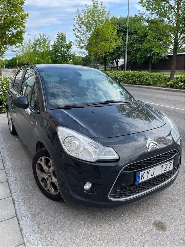 Svart Begagnad 2010 Citroën C3 Halvkombi | 29 000 kr (Bra pris) - Bild 1/4