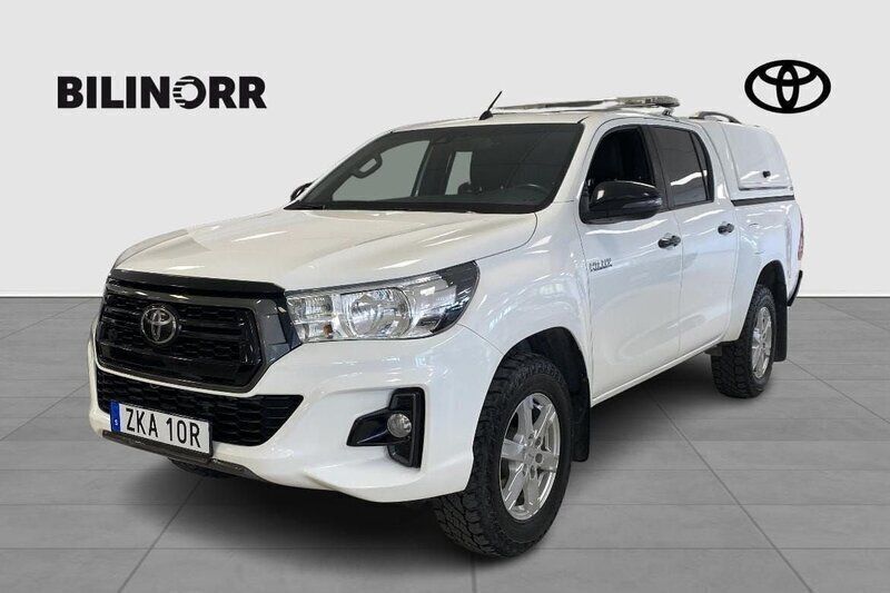 Vit Begagnad 2020 Toyota HiLux Pickup | 449 900 kr (Marknadspris) - Bild 1/3