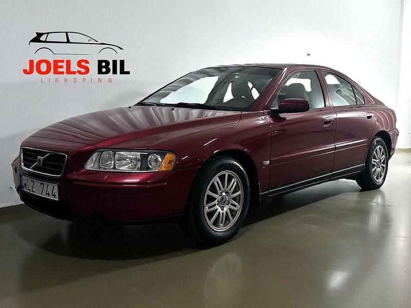 Röd Begagnad 2004 Volvo S60 Business Edition Sedan | 32 900 kr (Marknadspris) - Bild 1/4