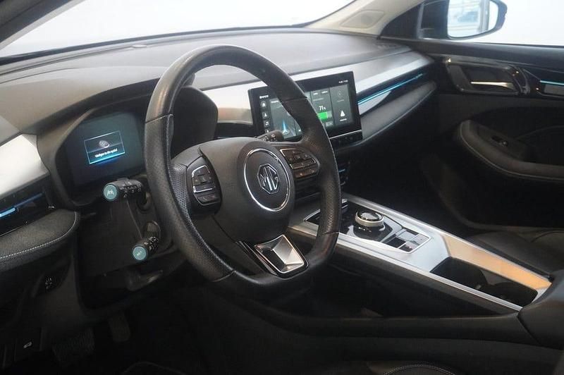 Begagnad MG MG5 EV Luxury 114 kW (156 HK) 2022 Pebble black Kombi