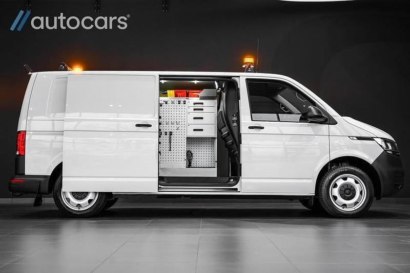Vit Begagnad 2021 VW T6.1 SE Van | 548 750 kr - Bild 1/4