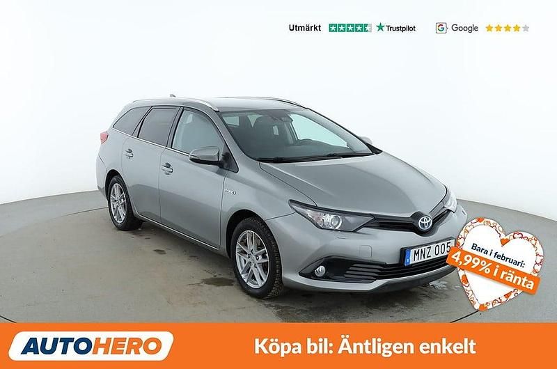 Begagnad Toyota Auris Touring Sports Comfort 137 HK (100 kW) 2018 Grå Kombi
