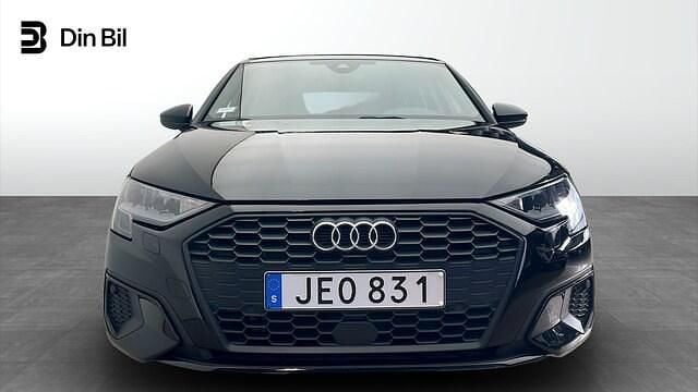 Begagnad Audi A3 Proline 150 HK (110 kW) 2023 Brilliantsvart Sedan