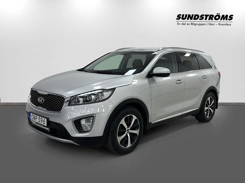 Grå Begagnad 2015 Kia Sorento SUV | 219 900 kr (Lite dyr) - Bild 1/4