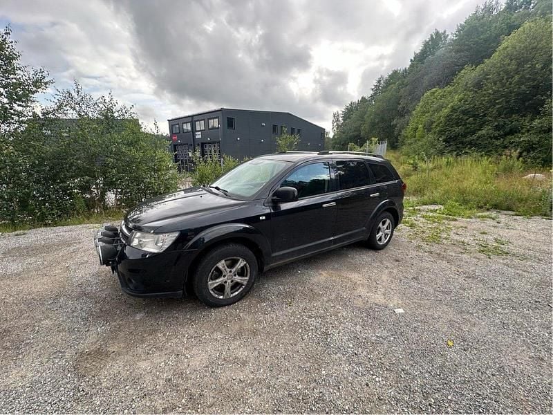 Svart Begagnad 2012 Fiat Freemont SUV | 25 000 kr (Superpris) - Bild 1/4