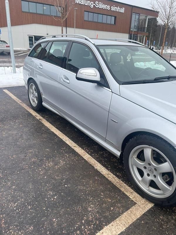 Begagnad Mercedes C220 170 HK (125 kW) 2008