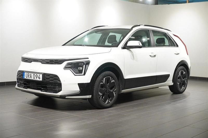 Vit Begagnad 2022 Kia e-Niro 2 SUV | 279 800 kr (Lite dyr) - Bild 1/2