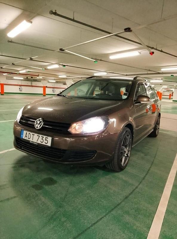 Begagnad 2011 VW Golf VI Kombi | 51 500 kr (Marknadspris) - Bild 1/4
