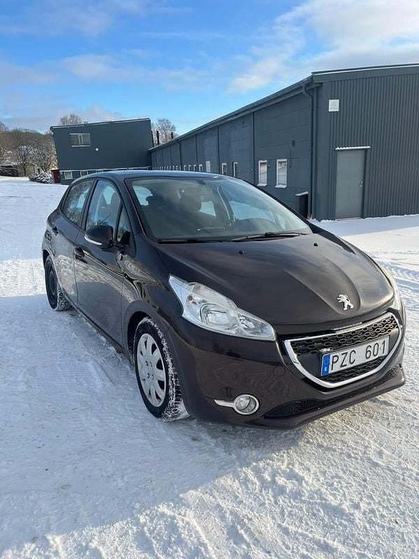 Begagnad Peugeot 208 95 HK (69 kW) 2012 Halvkombi