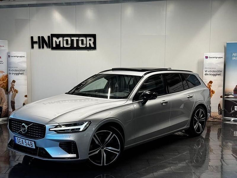 Begagnad Volvo V60 R-Design 456 HK (335 kW) 2022 Silver Kombi