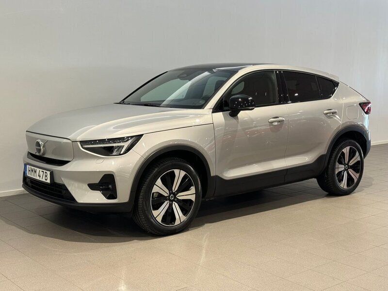 Silver Begagnad 2022 Volvo EC40 Plus SUV | 359 500 kr (Marknadspris) - Bild 1/4