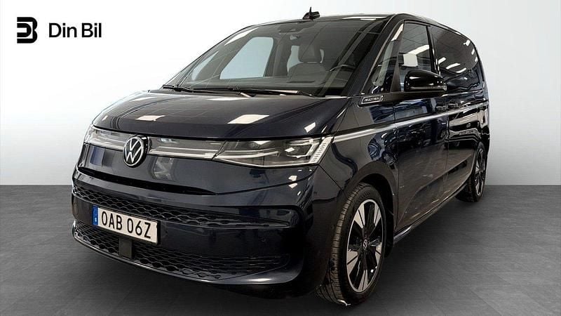 Blå Begagnad 2023 VW T7 Van | 599 900 kr - Bild 1/4