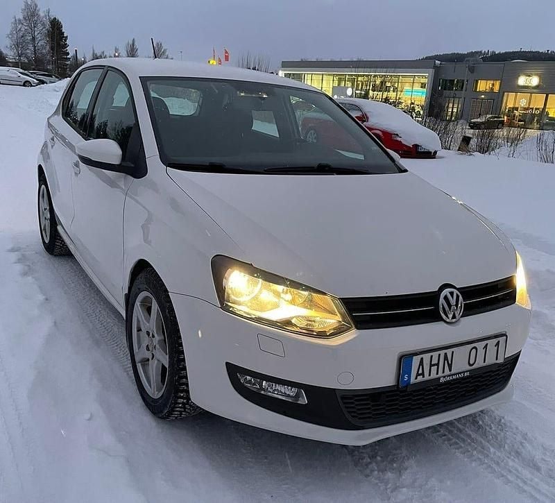 Begagnad 2010 VW Polo | 38 000 kr (Dyr) - Bild 1/4