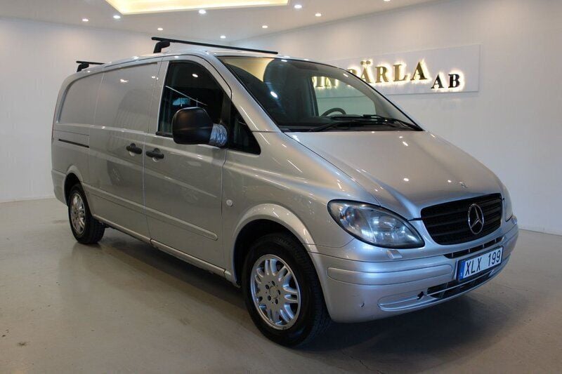 Ljusgrå (grå) Begagnad 2006 Mercedes Vito Minibuss | 39 900 kr (Superpris) - Bild 1/4