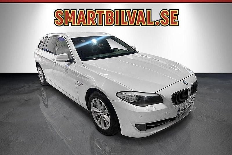 Begagnad BMW 525 218 HK (160 kW) 2011 Vit Kombi