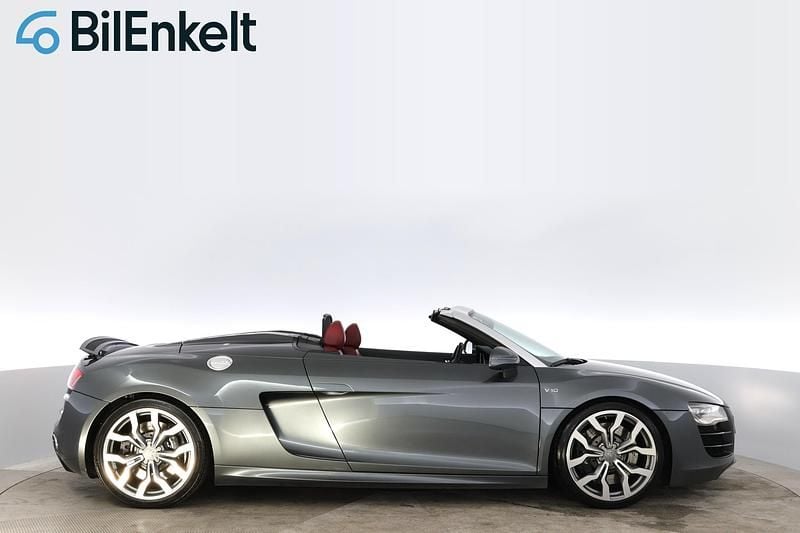 Begagnad Audi R8 Spyder 532 HK (391 kW) 2012 Grå Cab