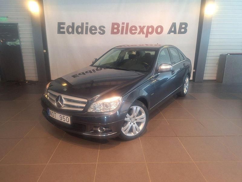Mörkgrå Begagnad 2008 Mercedes C180 Avantgarde Sedan | 79 900 kr (Marknadspris) - Bild 1/4
