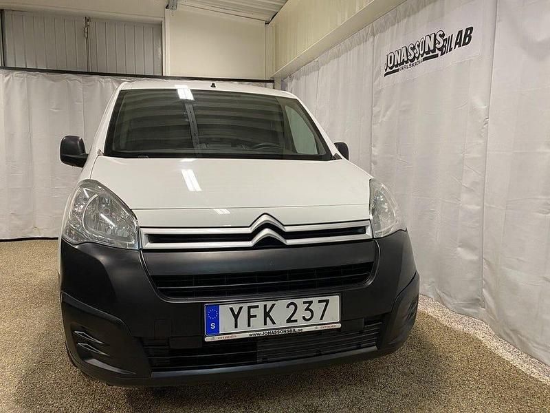 Begagnad Citroën Berlingo 75 HK (55 kW) 2016 Vit Minibuss