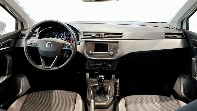 Begagnad Seat Ibiza Style 75 HK (55 kW) 2017 Vit Halvkombi