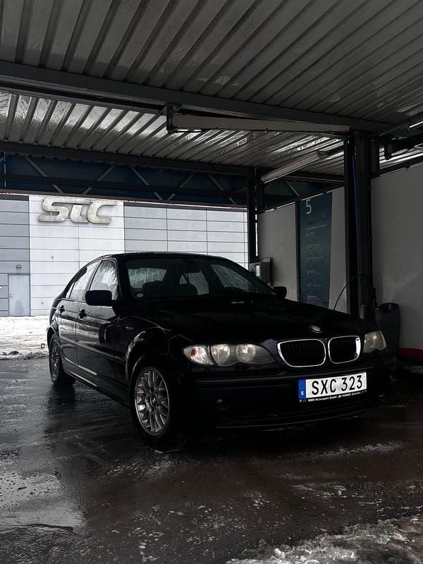Begagnad 2002 BMW 316 Sedan | 34 800 kr - Bild 1/4
