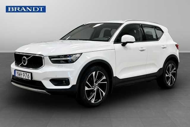 Vit Begagnad 2019 Volvo XC40 Momentum SUV | 279 900 kr (Bra pris) - Bild 1/3