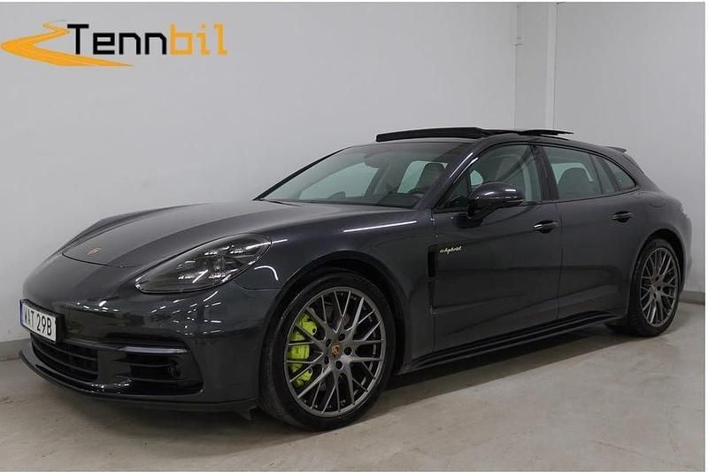 Grå Begagnad 2019 Porsche Panamera Sport Turismo Kombi | 639 900 kr - Bild 1/4