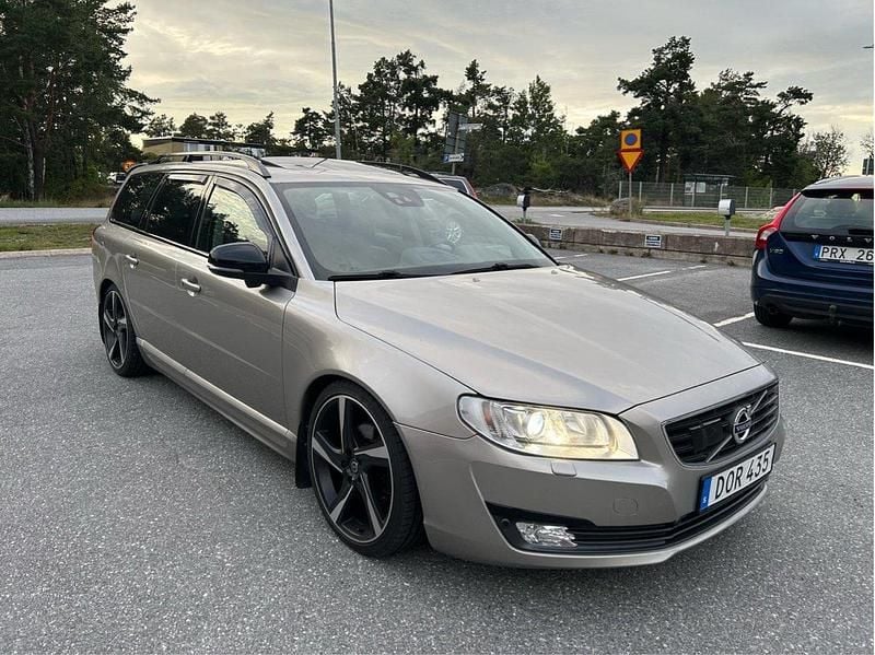 Brun Begagnad 2015 Volvo V70 Dynamic Kombi | 145 000 kr - Bild 1/4