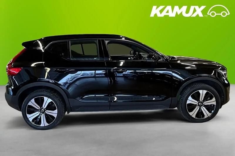 Begagnad Volvo XC40 Plus 300 kW (408 HK) 2023 Svart SUV