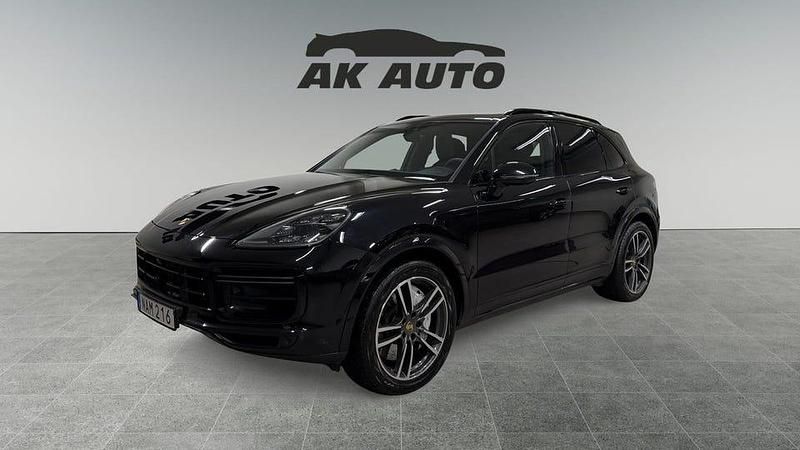 Svart Begagnad 2019 Porsche Cayenne Turbo SUV | 699 000 kr (Marknadspris) - Bild 1/4