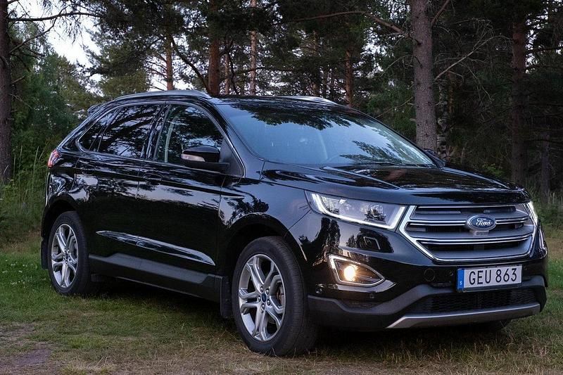 Svart Begagnad 2016 Ford Edge Titanium SUV | 159 000 kr (Bra pris) - Bild 1/4