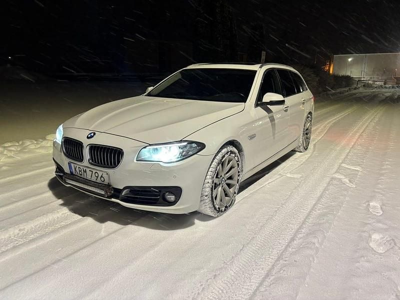 Begagnad 2016 BMW 530 Kombi | 140 000 kr (Marknadspris) - Bild 1/4