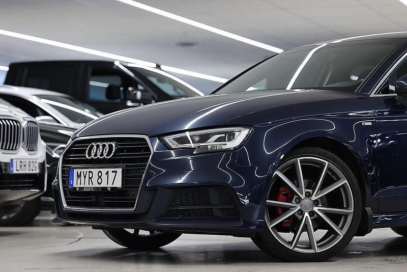 Begagnad Audi A3 S-Line 150 HK (110 kW) 2016 Blå Sedan