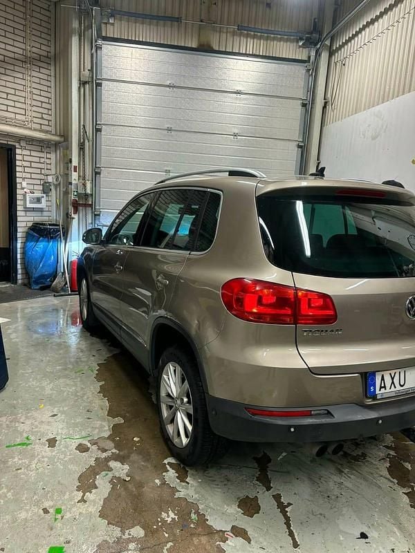 Begagnad VW Tiguan 140 HK (102 kW) 2012 SUV