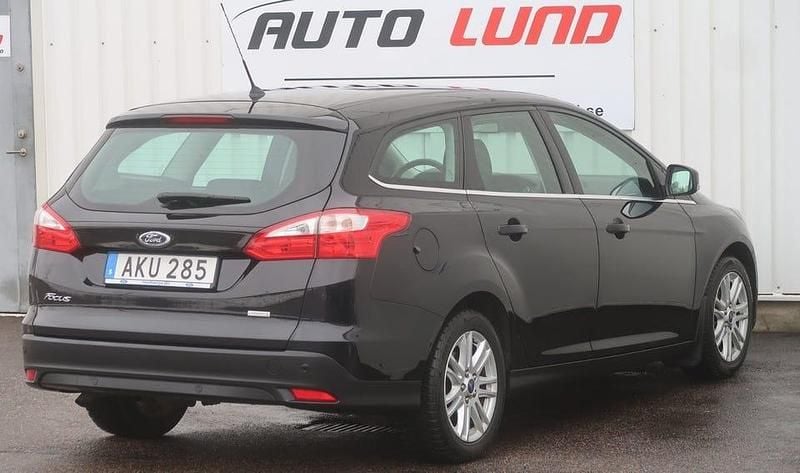 Begagnad Ford Focus Titanium 101 HK (74 kW) 2014 Svartmetallic Kombi