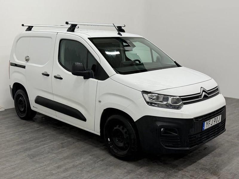 Vit Begagnad 2020 Citroën Berlingo Van | 92 000 kr (Marknadspris) - Bild 1/4