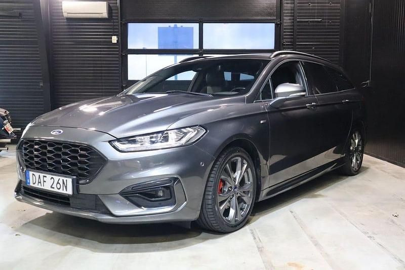 Begagnad Ford Mondeo ST-Line 188 HK (138 kW) 2021 Grå Kombi